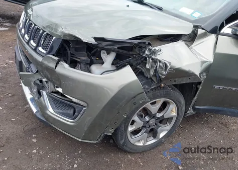 2020 Jeep Compass Limited 4X4 z USA, uszkodzony, nr VIN 3C4NJDCBXLT123657